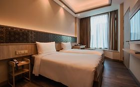 Aqueen Prestige Hotel Jalan Besar